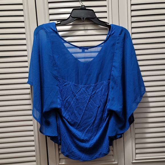 Top - Picture 2 of 2